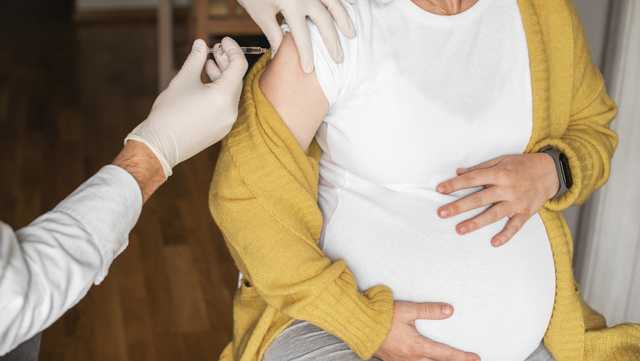 Is it safe for pregnant women to get the COVID