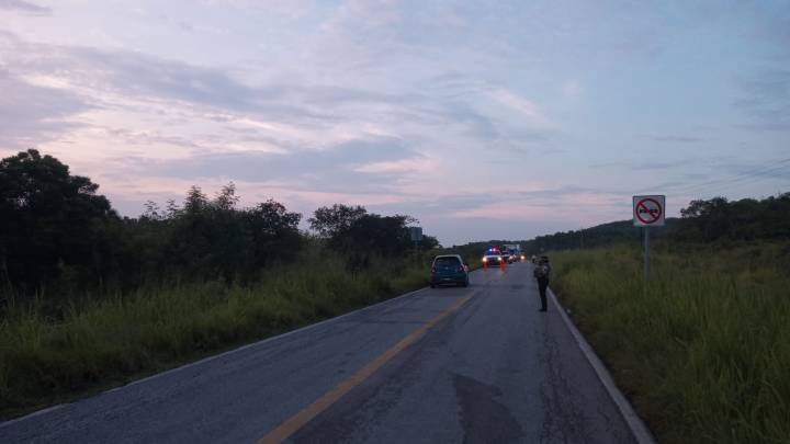 Alerta: Circulación suspendida en la Carretera Federal 85 por maniobras para retiro de pipa volcada