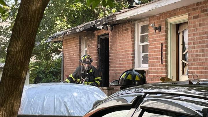 Columbia firefighters contain house fire on S. Ott Road