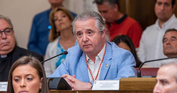 Polémica en el Ayuntamiento de Albacete por el uso de la palabra «generalísimo» por parte de un concejal