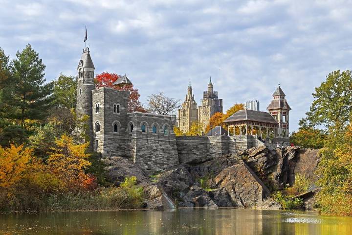 One of the Best Proposal Locations in the U.S. Is This Fairytale Castle in Central Park
