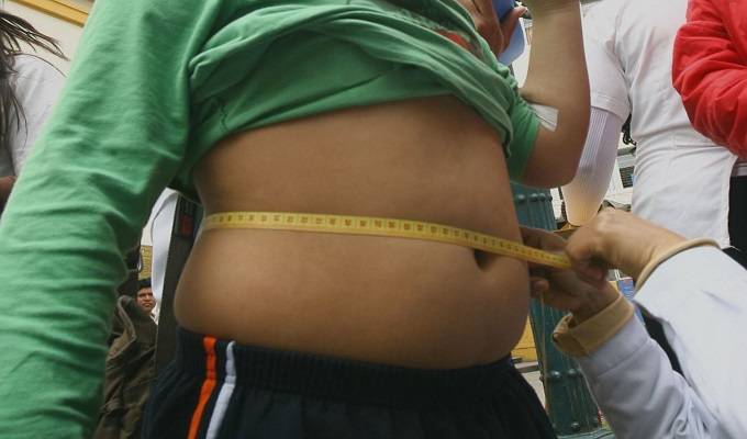 El cambio de peso acelera el deterioro cognitivo en adultos mayores, según estudio