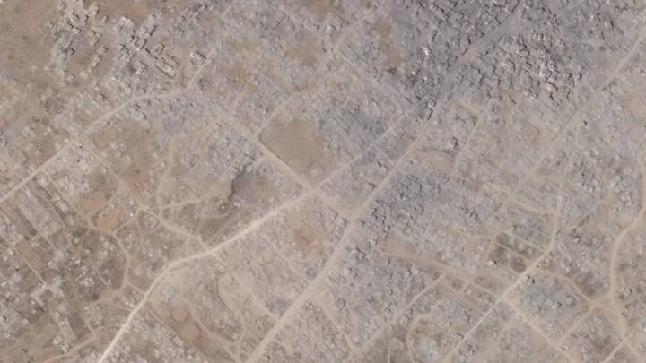 Imágenes satelitales revelan la amplia destrucción de la Ciudad de Gaza por la intensificación de los ataques israelíes