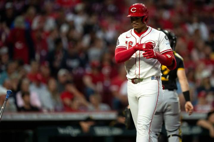 Reds vs. Pirates: Cincinnati remains 1 game behind Mets with loss; Paul Skenes makes history