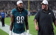NFL: Suspenden y multan a Jalen Carter por escupir a Dak Prescott