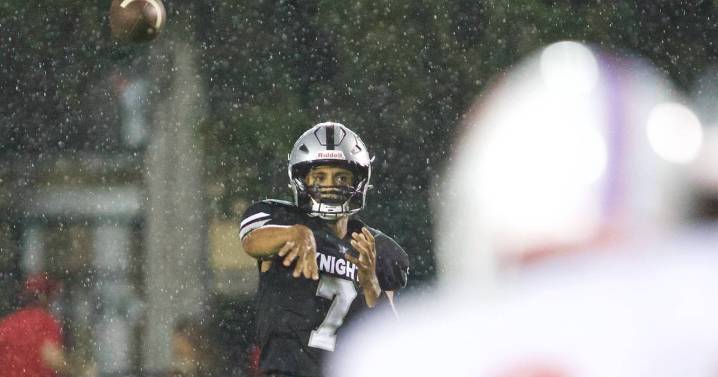 Kane County notes: Jalen Carter, a St. Francis transfer, feels right at home under center for Kaneland