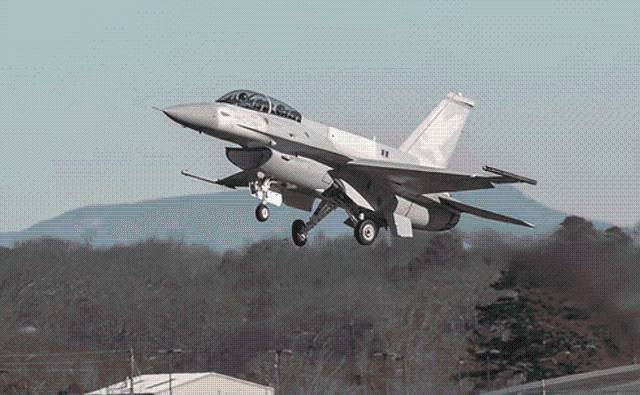 EE.UU. aprueba venta de 12 cazas F-16 Block 70 a Perú