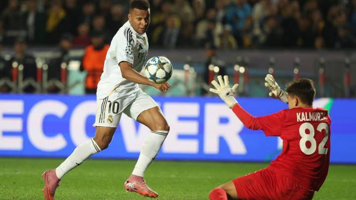 El Real Madrid golea al ralentí en Kazajistán