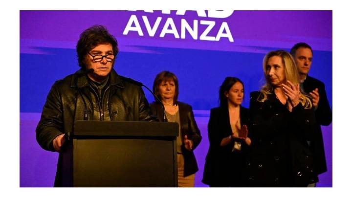 La respuesta de Javier Milei a la derrota: crea una mesa política nacional y convoca a los gobernadores