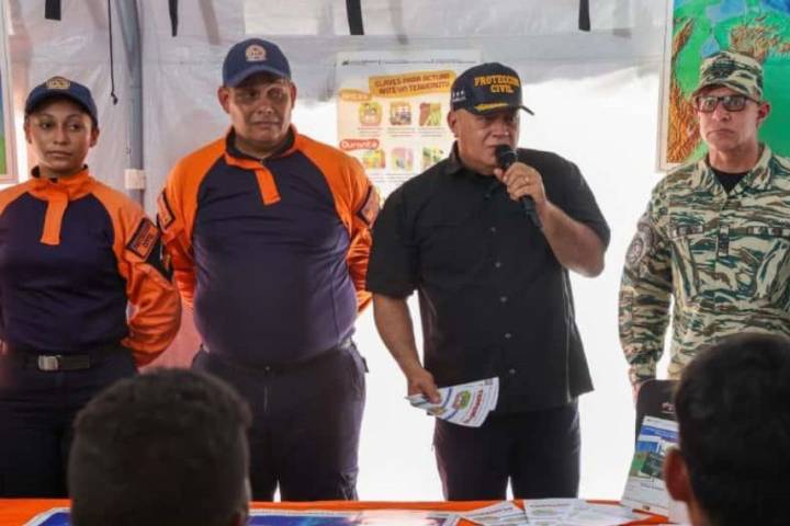 Cabello insta a ciudadanos a prepararse para cualquier contingencia "natural o provocada"