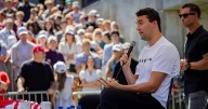Fiscal acusa de “simpatizantes del terrorismo” a alumnos que celebran muerte de Charlie Kirk