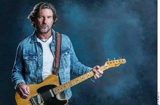 Fallece Brett James en accidente aéreo