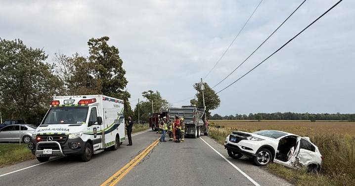 Minor injuries after SUV, pickup truck collide in Wainfleet Monday
