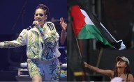 El Zócalo capitalino vibra con rap femenino, banderas palestinas y entusiasmo a la espera de Residente