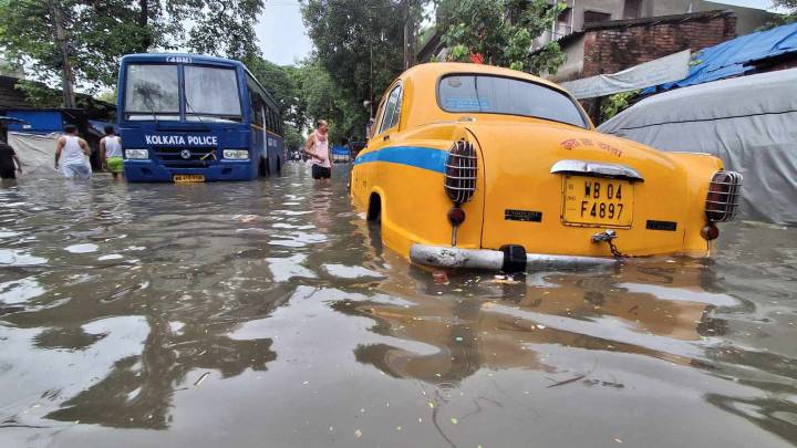 Kolkata schools to remain closed on Sept 24, 25 due to heavy rains; Assam postpones half
