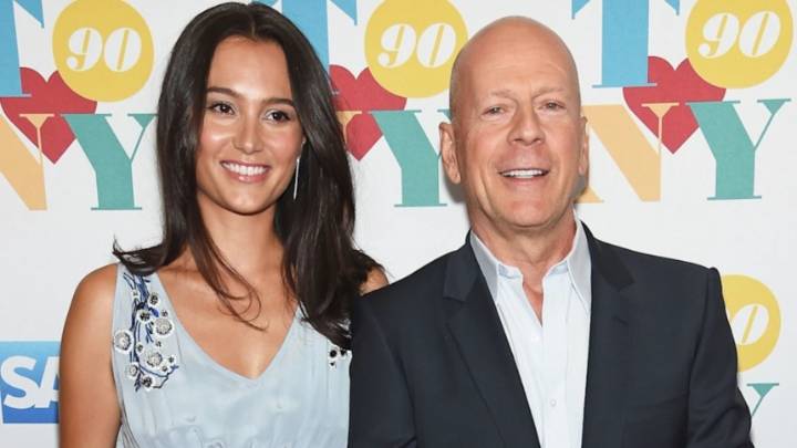 Esposa de Bruce Willis se defendió de las duras críticas por dejar al actor en una casa de cuidados