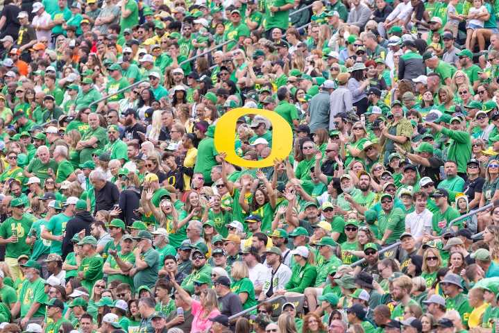 Watch: Oregon Ducks overwhelm Oklahoma State with big plays