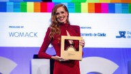 María Castro recibe el Premio de Honor 2025 en la inauguración del South International Series Festival de Cádiz