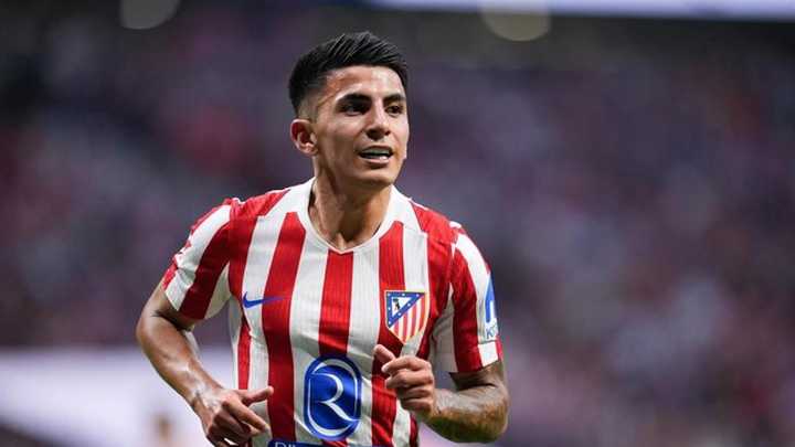 Thiago Almada sufrió una lesión y podría perderse el debut del Atlético de Madrid en Champions