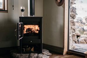 Study finds wood-burning stoves hurt lungs like cigarette smoke