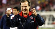 “Me hubiera encantado seguir”: Bielsa recuerda con cariño su paso por la Roja y destaca a Isla, Vidal y Sánchez