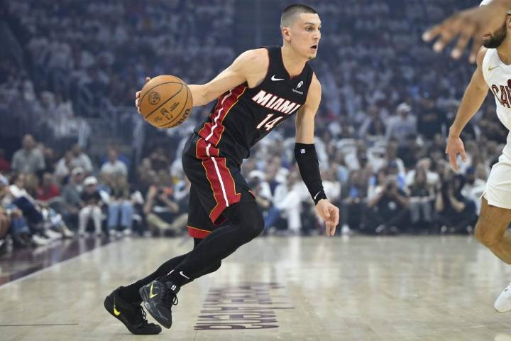 Heat's Tyler Herro injures foot, will be sidelined to start season: Source