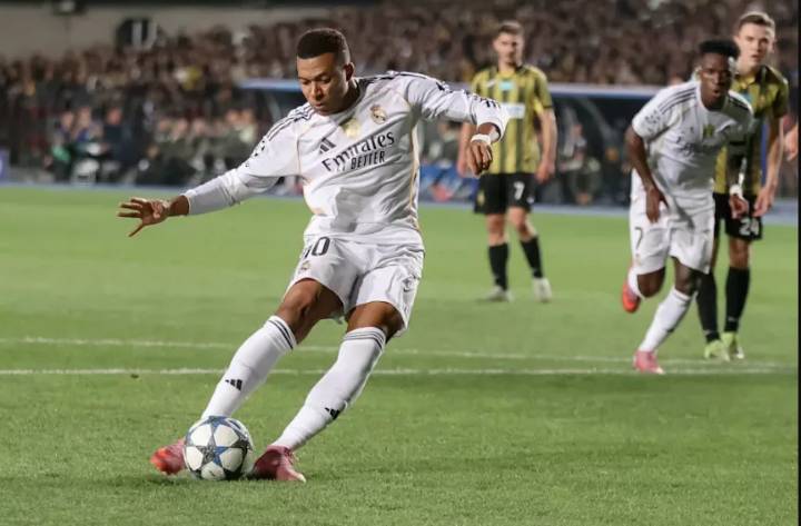 Mbappé recompensa a Madrid con tripleta en victoria 5-0 ante Kairat Almaty en la Liga de Campeones