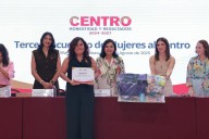 Egresan más de mil mujeres del programa “Mujeres al Centro 2025”