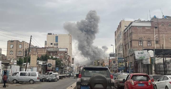 Ascienden a 46 los muertos y 165 los heridos por los bombardeos israelíes en Yemen
