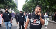 Padres de los 43 de  Ayotzinapa exigen a Sheinbaum que extradite a Tomás Zerón