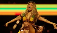 Karol G conquista la NFL con espectacular presentación, ¿qué canciones cantó?