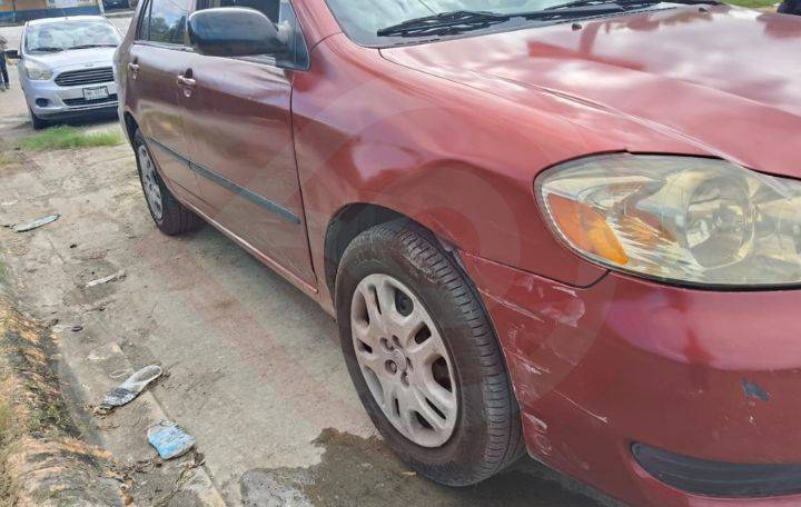 Choque en acceso a Lomas del Yuejat deja solo daños materiales