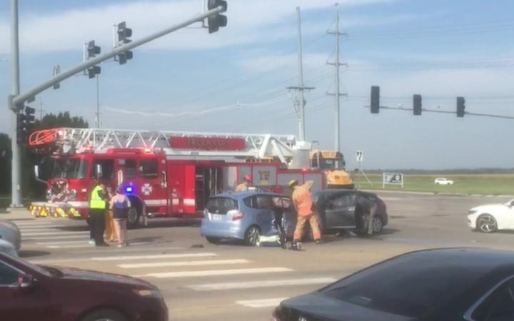 LFR responds to crash at northeast Lincoln intersection