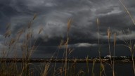 Parts of Queensland to be hit by thunderstorms as others prepare for cooler mornings to come