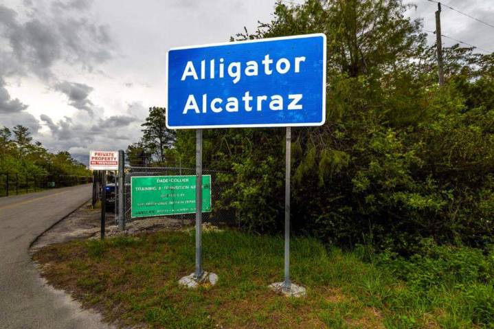 Hundreds of Alligator Alcatraz detainees drop off the grid after leaving site