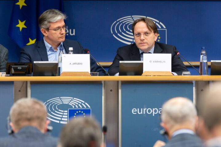 Commission eyes levy on highly