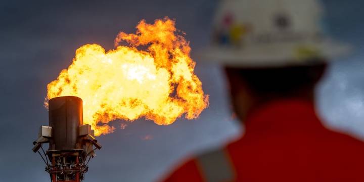 Vuelco en el sector hidrocarburos: Consulta previa será obligatoria antes de obras de gas natural y transporte de energías en Perú