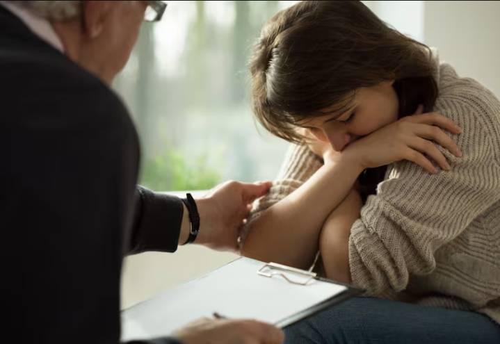 Detrás de las estadísticas: por qué los jóvenes se sienten más infelices y cómo detectar los “combos problemáticos”