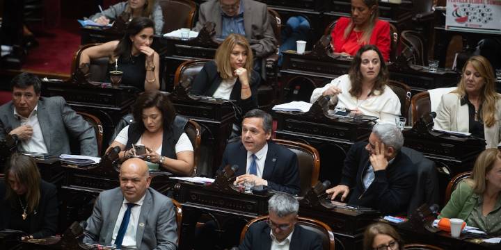 Elecciones 2025: solo 3 de cada 10 candidatos que encabezan las listas para diputados nacionales son mujeres