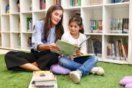 La Reina anima a la lectura a los más pequeños