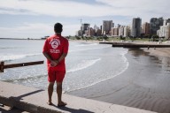El Ejecutivo pide prorrogar el proceso de municipalización de los guardavidas