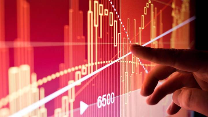 El S&P Merval y los bonos en dólares profundizan las bajas, mientras crece la tensión cambiaria