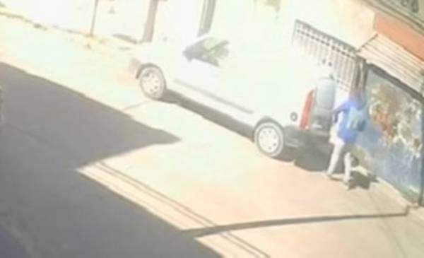 White: acusan a un sujeto por robarle a dos repartidores
