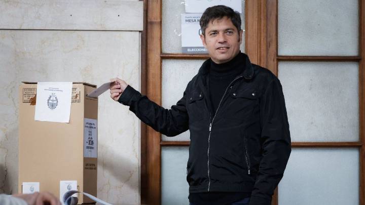 Votó Axel Kicillof: "Los oficialismos tenemos que escuchar a las urnas"