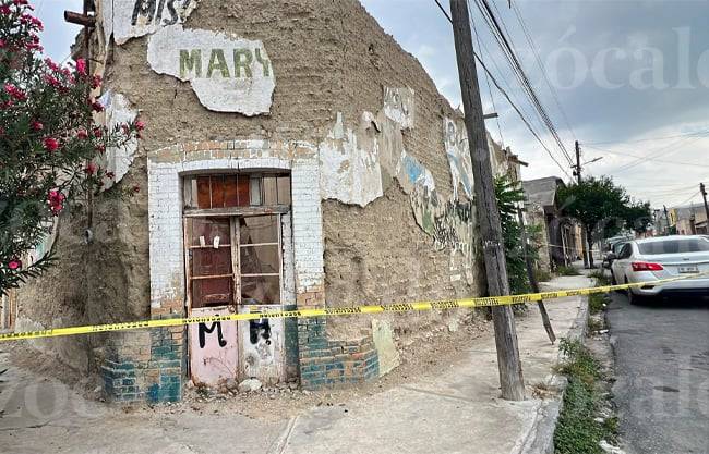 Hombre es encontrado sin vida en casa abandonada de zona centro