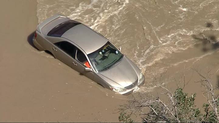 Driver rescued from high water in Ponder | FOX 4 Dallas-Fort Worth