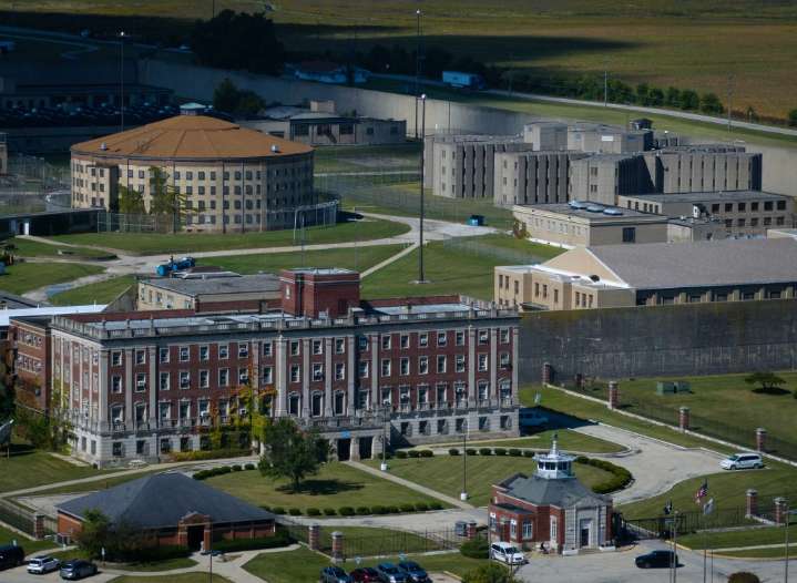 Illinois Corrections' employees on paid leave still took OT