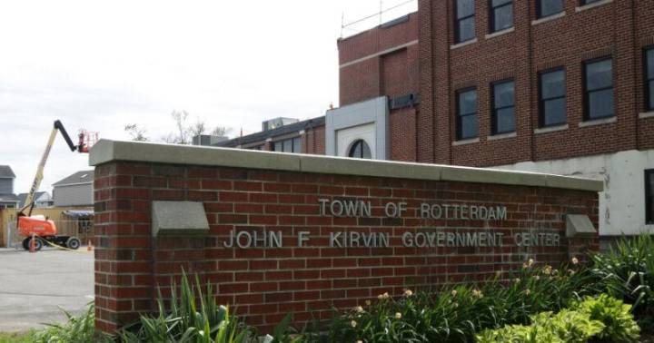 Rotterdam candidates share vision, experience at forum