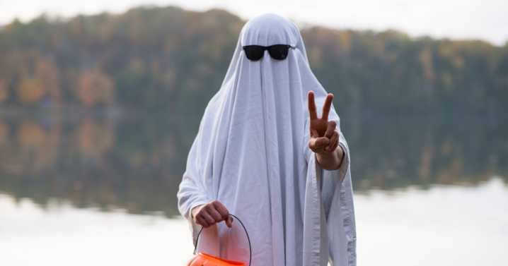15 Funny Halloween Costumes For Women