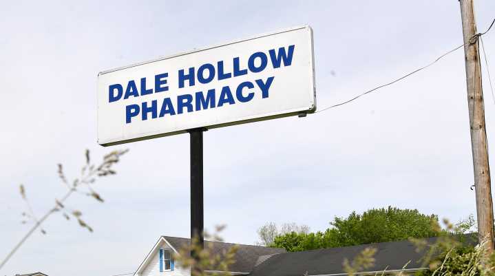 Clay County pharmacy owners plead guilty, face decades in prison
